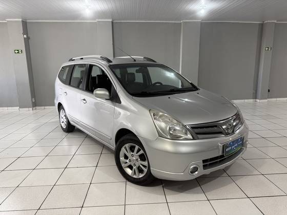 NISSAN GRAND LIVINA 1.8 SL 16V FLEX 4P AUTOMÁTICO NISSAN GRAND LIVINA 1.8 SL 16V FLEX 4P AUTOMÁTICO